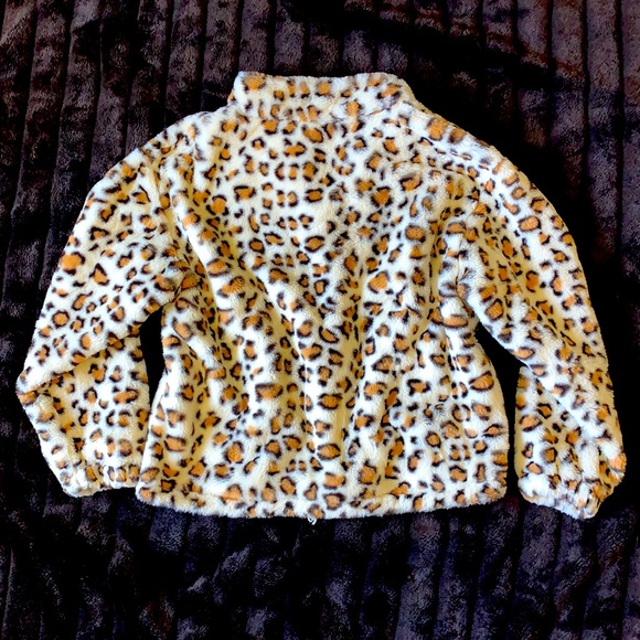 Faux fur leopard pullover - Picture 3 of 7